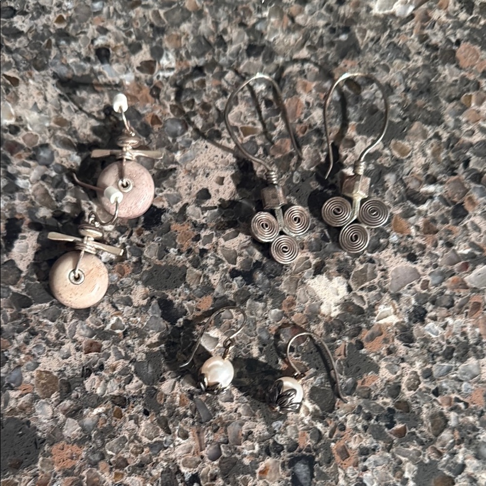 Elegant Silver and Pearl Earrings Set